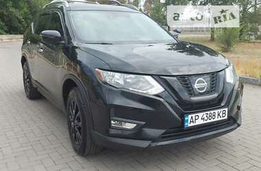 Внедорожник / Кроссовер Nissan Rogue 2019 в 