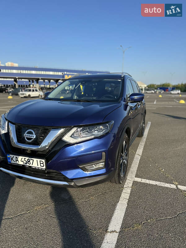 Внедорожник / Кроссовер Nissan Rogue 2018 в Киеве