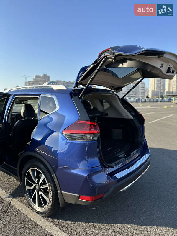 Внедорожник / Кроссовер Nissan Rogue 2018 в Киеве
