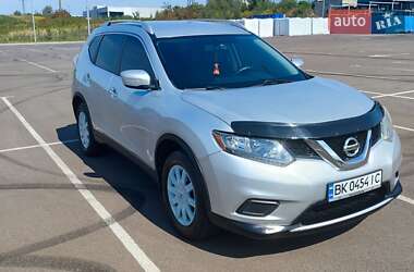Внедорожник / Кроссовер Nissan Rogue 2015 в Ровно