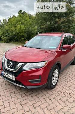 Позашляховик / Кросовер Nissan Rogue 2016 в Дубні