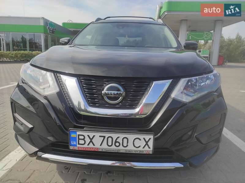 Внедорожник / Кроссовер Nissan Rogue 2018 в Каменец-Подольском