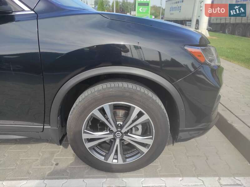 Внедорожник / Кроссовер Nissan Rogue 2018 в Каменец-Подольском