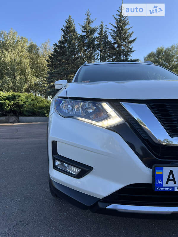 Позашляховик / Кросовер Nissan Rogue 2017 в Житомирі