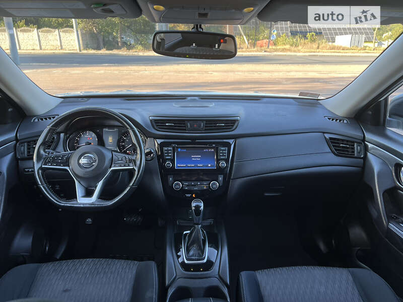 Позашляховик / Кросовер Nissan Rogue 2017 в Житомирі