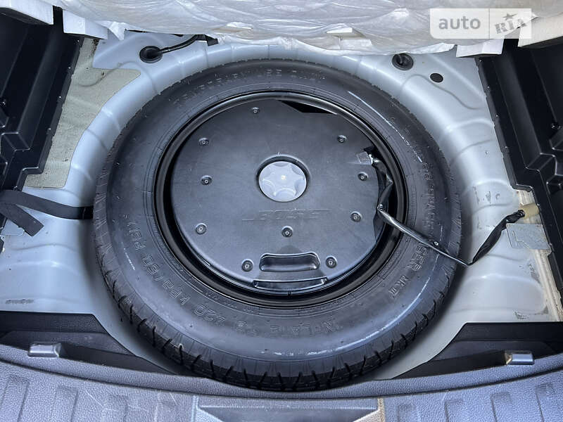 Позашляховик / Кросовер Nissan Rogue 2017 в Житомирі