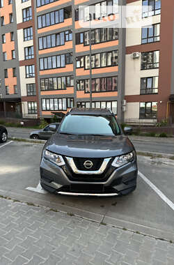 Внедорожник / Кроссовер Nissan Rogue 2017 в Тернополе