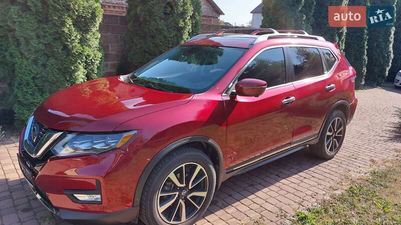 Внедорожник / Кроссовер Nissan Rogue 2018 в Киеве