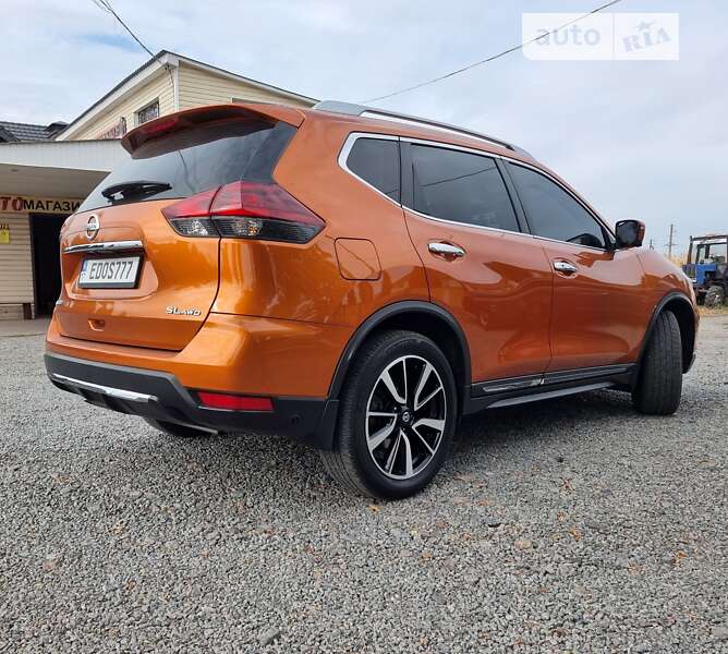 Внедорожник / Кроссовер Nissan Rogue 2018 в Сумах