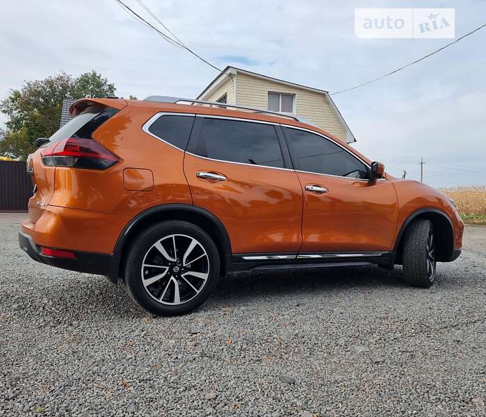 Внедорожник / Кроссовер Nissan Rogue 2018 в Сумах