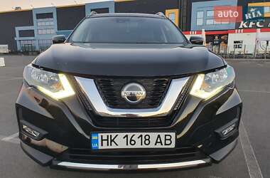 Внедорожник / Кроссовер Nissan Rogue 2019 в Киеве