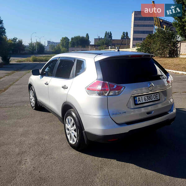 Внедорожник / Кроссовер Nissan Rogue 2016 в Киеве