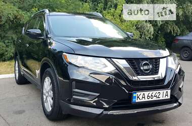 Позашляховик / Кросовер Nissan Rogue 2018 в Києві