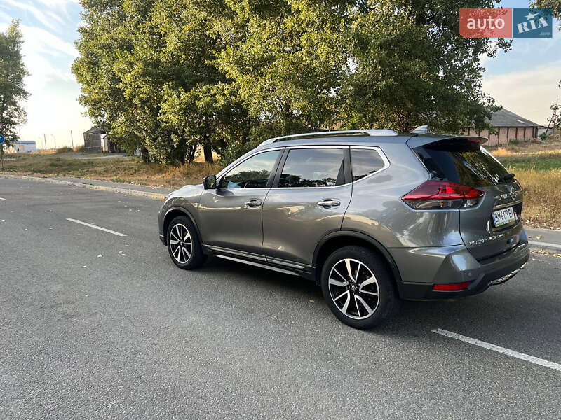 Внедорожник / Кроссовер Nissan Rogue 2019 в Ромнах