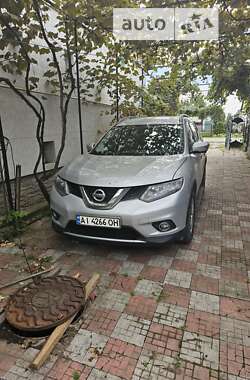 Внедорожник / Кроссовер Nissan Rogue 2015 в Ужгороде