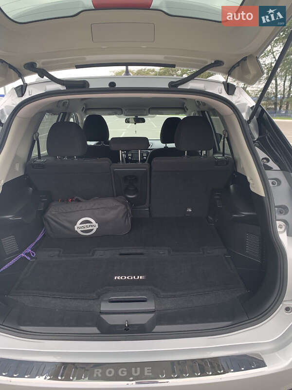 Позашляховик / Кросовер Nissan Rogue 2015 в Одесі