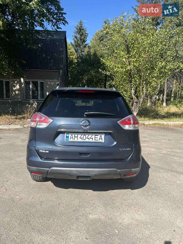 Позашляховик / Кросовер Nissan Rogue 2016 в Коростишеві