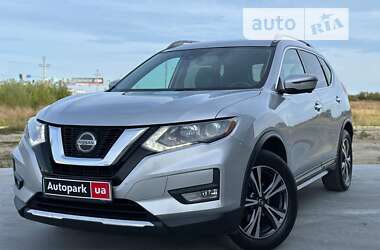 Внедорожник / Кроссовер Nissan Rogue 2017 в Львове