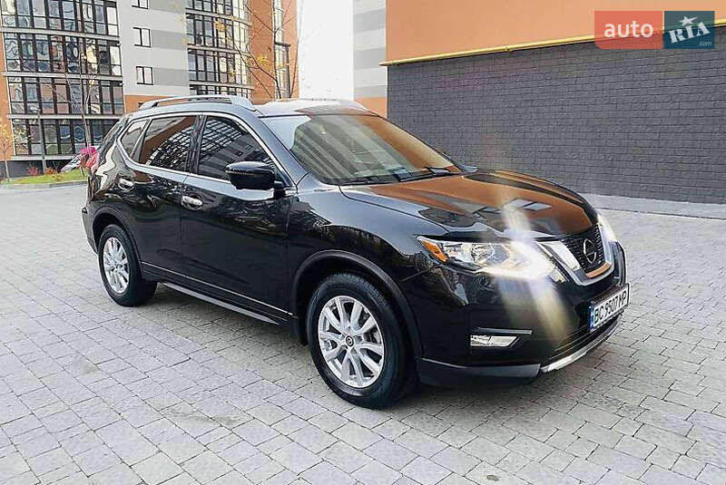 Внедорожник / Кроссовер Nissan Rogue 2017 в Львове