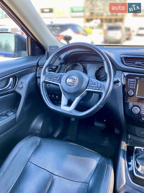 Позашляховик / Кросовер Nissan Rogue 2018 в Львові