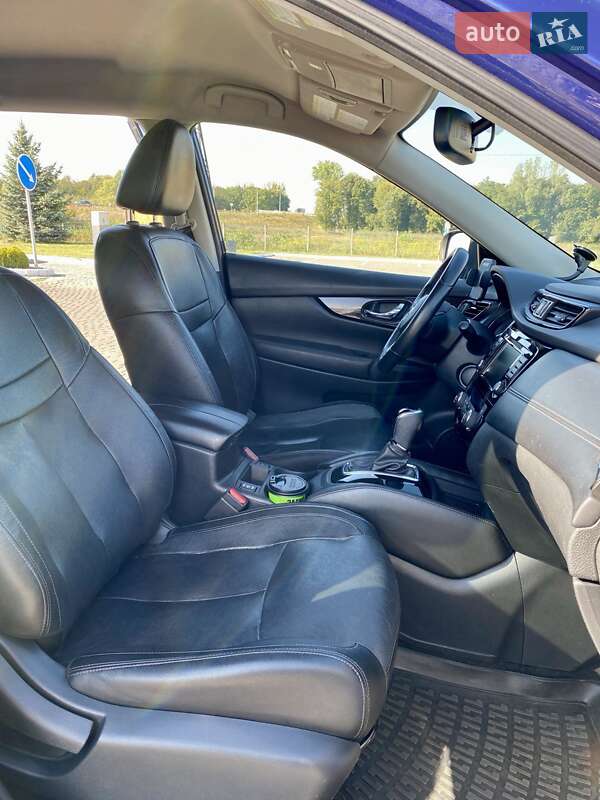 Позашляховик / Кросовер Nissan Rogue 2018 в Львові