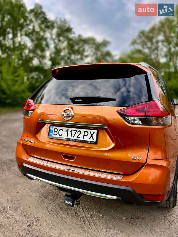 Позашляховик / Кросовер Nissan Rogue 2017 в Львові
