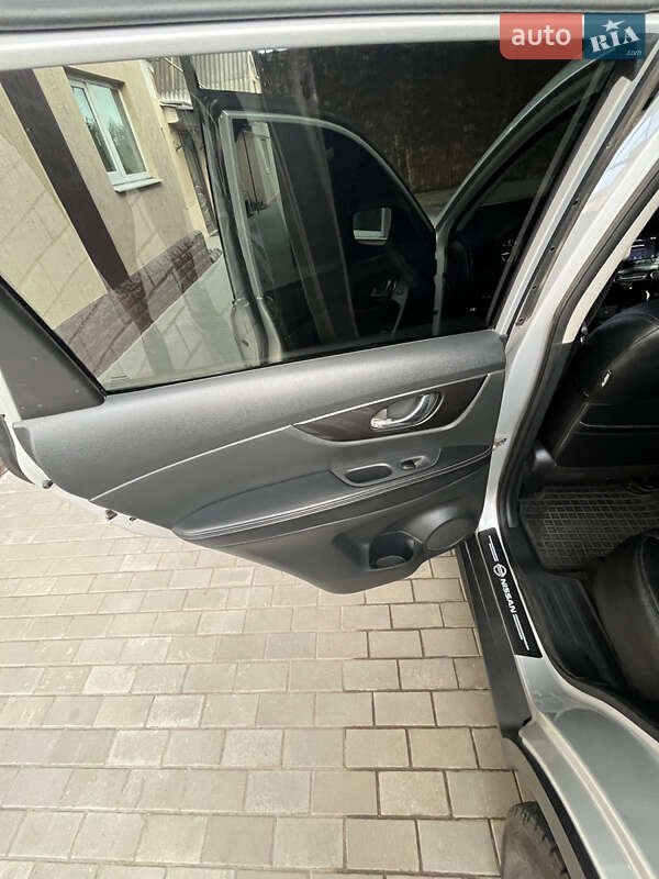 Позашляховик / Кросовер Nissan Rogue 2018 в Охтирці