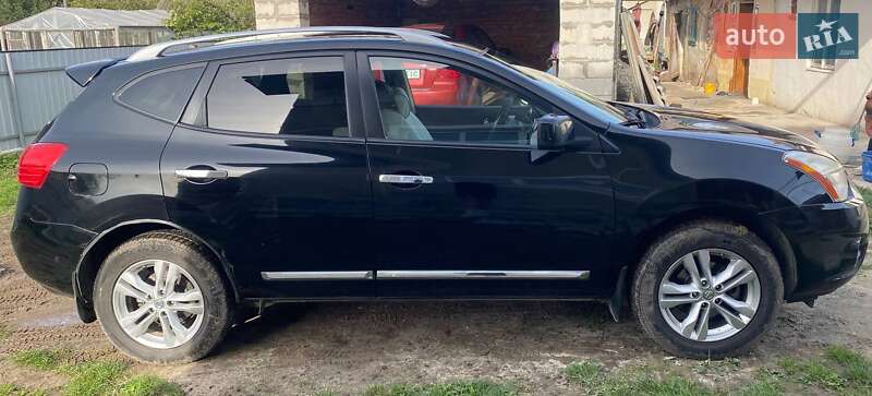 Внедорожник / Кроссовер Nissan Rogue 2012 в Ивано-Франковске