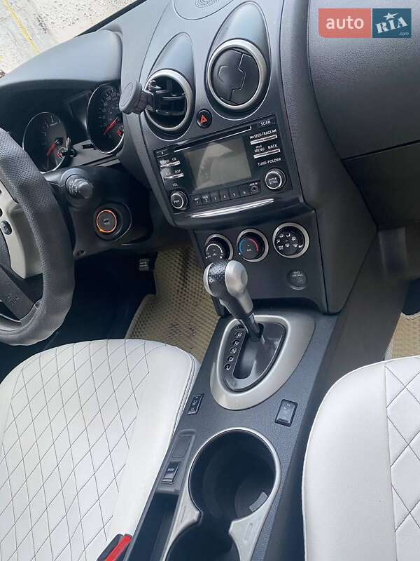 Внедорожник / Кроссовер Nissan Rogue 2012 в Ивано-Франковске