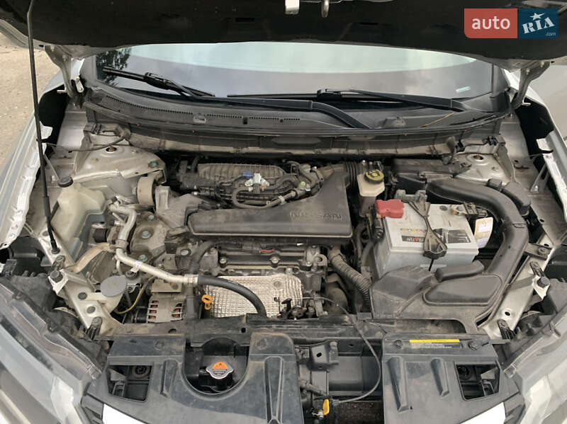 Позашляховик / Кросовер Nissan Rogue 2016 в Львові