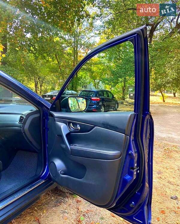 Позашляховик / Кросовер Nissan Rogue 2017 в Харкові