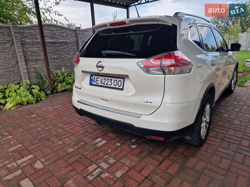 Позашляховик / Кросовер Nissan Rogue 2016 в Кам'янському