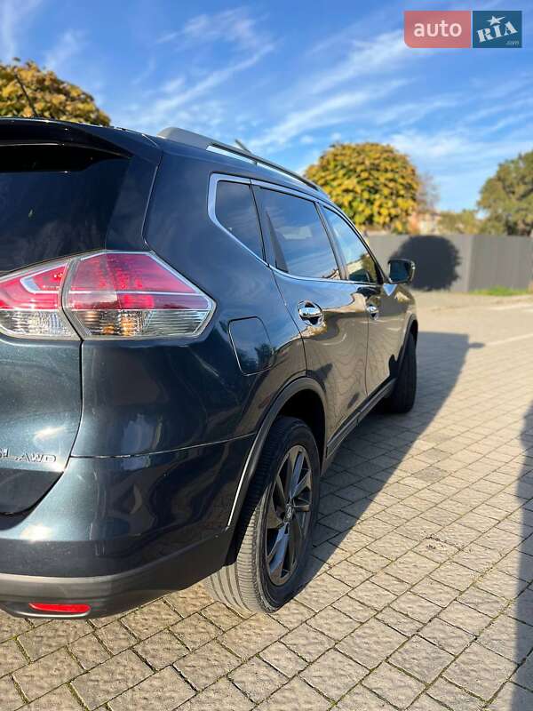 Позашляховик / Кросовер Nissan Rogue 2016 в Івано-Франківську