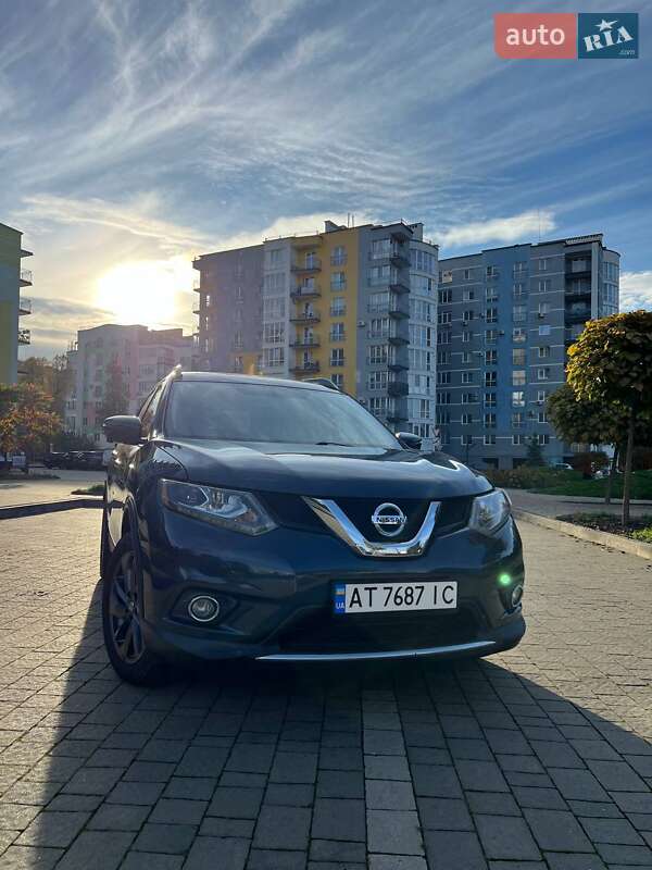 Позашляховик / Кросовер Nissan Rogue 2016 в Івано-Франківську