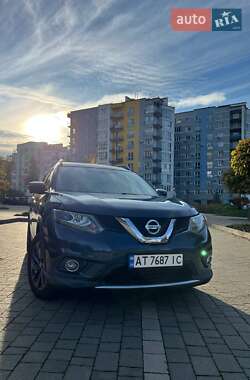 Внедорожник / Кроссовер Nissan Rogue 2016 в 