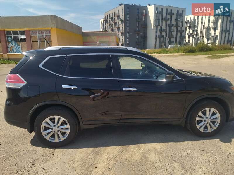 Внедорожник / Кроссовер Nissan Rogue 2016 в Львове