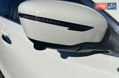 Позашляховик / Кросовер Nissan Rogue 2019 в 