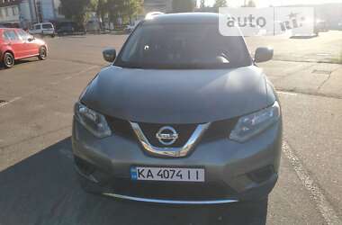 Внедорожник / Кроссовер Nissan Rogue 2016 в Киеве