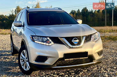 Позашляховик / Кросовер Nissan Rogue 2014 в Новояворівську