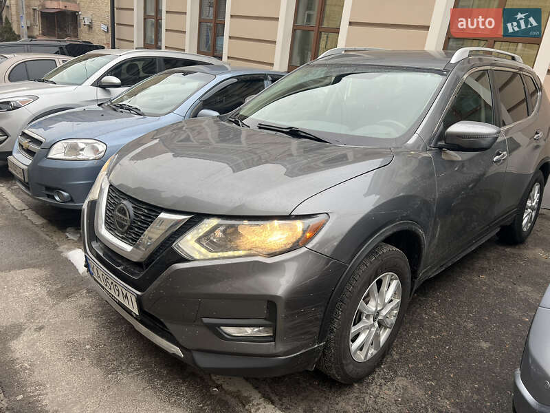 Позашляховик / Кросовер Nissan Rogue 2018 в Києві