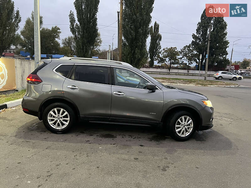 Позашляховик / Кросовер Nissan Rogue 2018 в Києві