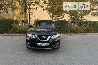 Внедорожник / Кроссовер Nissan Rogue 2017 в Киеве