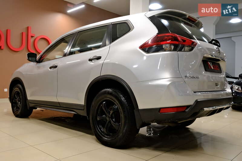 Внедорожник / Кроссовер Nissan Rogue 2017 в Одессе