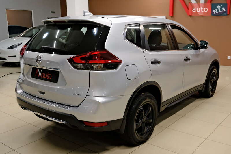 Внедорожник / Кроссовер Nissan Rogue 2017 в Одессе