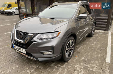 Внедорожник / Кроссовер Nissan Rogue 2019 в Киеве