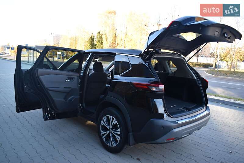Позашляховик / Кросовер Nissan Rogue 2021 в Білій Церкві
