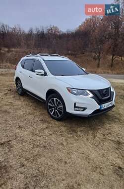 Внедорожник / Кроссовер Nissan Rogue 2016 в Будах