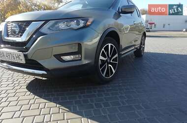 Внедорожник / Кроссовер Nissan Rogue 2018 в Добровеличковке