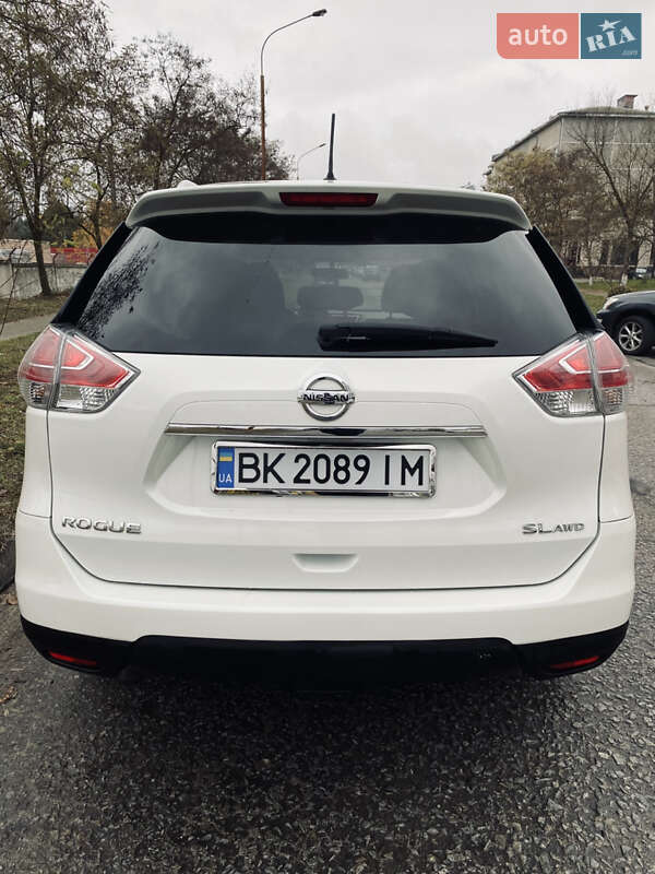 Позашляховик / Кросовер Nissan Rogue 2015 в Вараші фото 4 Позашляховик / Кросовер Nissan Rogue 2015 в Вараші