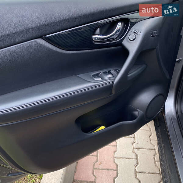 Внедорожник / Кроссовер Nissan Rogue 2016 в Измаиле